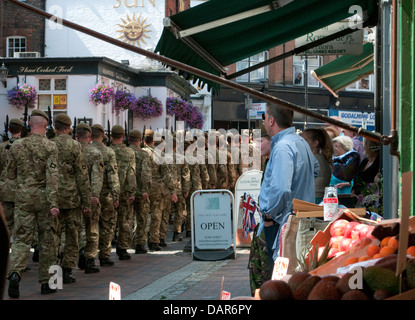 The Princess of Wales`s Royal Regt 3Bn march through Godalming Stock Photo